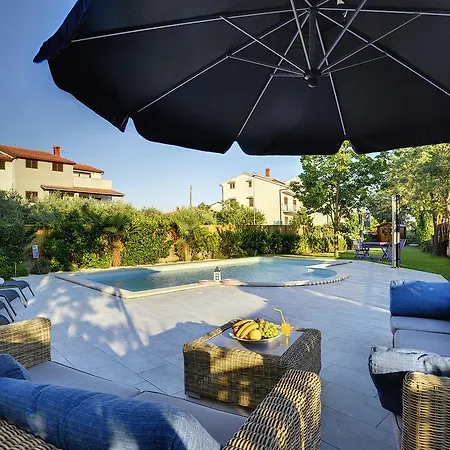 Andrija Family Dream With Heated Pool At The Sea With Beautiful Garden, Outside Cinema And Kids Playground Villa