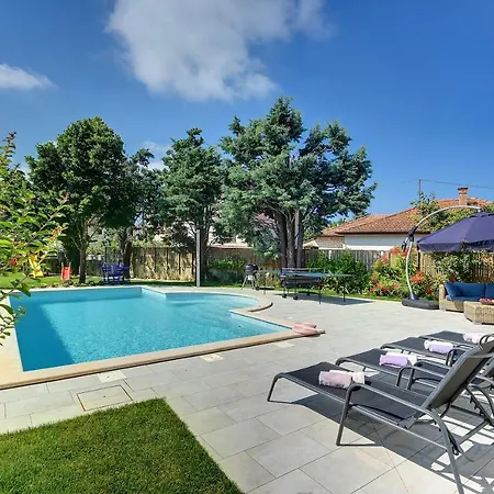 Andrija Family Dream With Heated Pool At The Sea With Beautiful Garden, Outside Cinema And Kids Playground Villa *